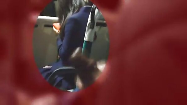 இரண்டு அழுக்கு டிக் அன்பான பெண்களுடன் அனல் மூவர்