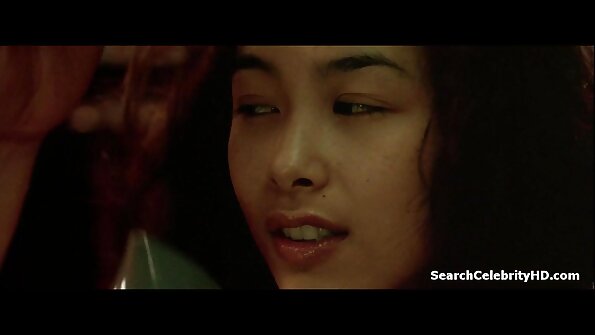 பிரிட்டானி ஷே மற்றும் இயக்குனர் மைக் அட்ரியானோ கண்கவர் கோன்சோ நிகழ்ச்சியில்